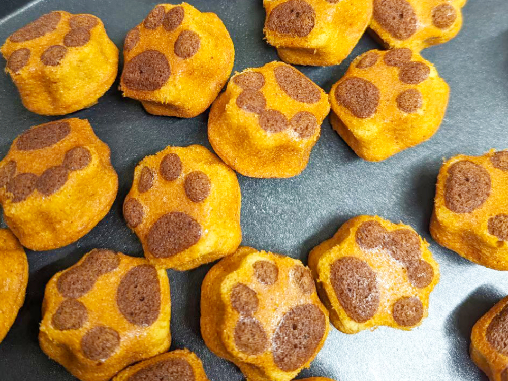 ネコちゃんの肉球型フィナンシェ