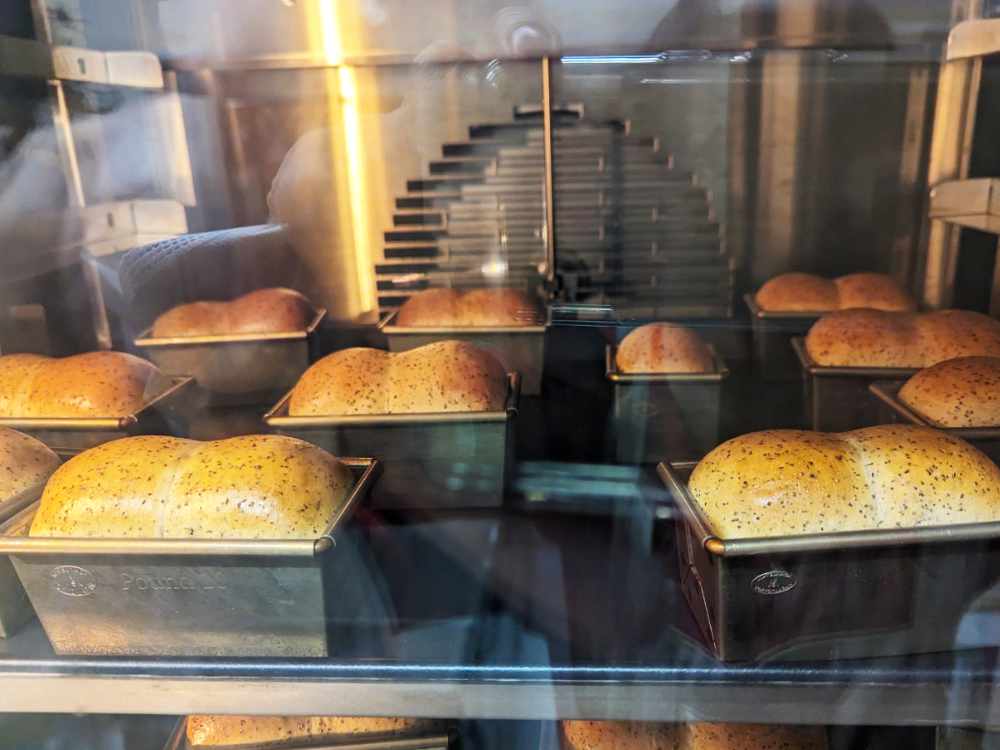 発酵バター専門店マザーズキッチンハナコの焼きたてパンとスイーツ